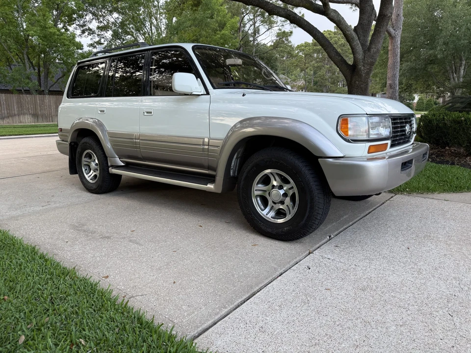 1997 Lexus LX 1st Gen - Image 30 of 31