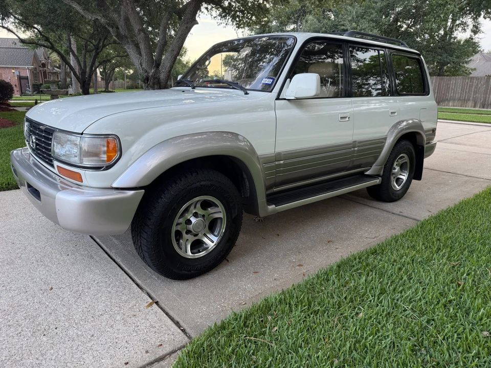 1997 Lexus LX 1st Gen - Image 6 of 31