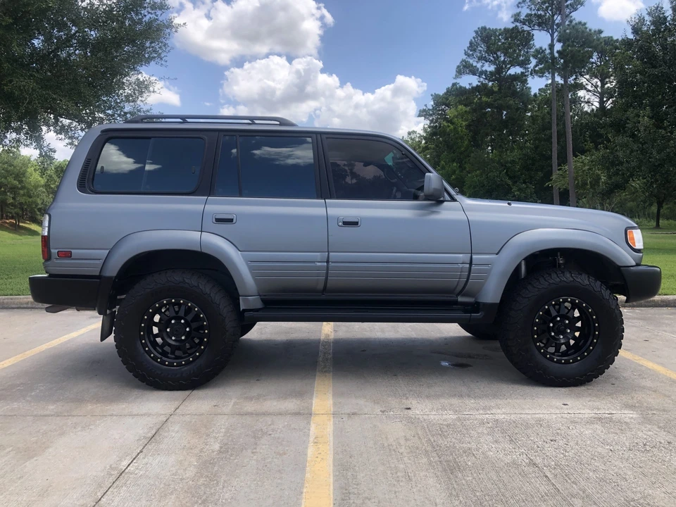 1997 Lexus LX 1st Gen - Image 4 of 31