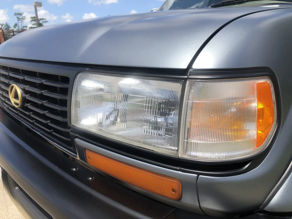1997 Lexus LX 1st Gen - Image 28 of 31