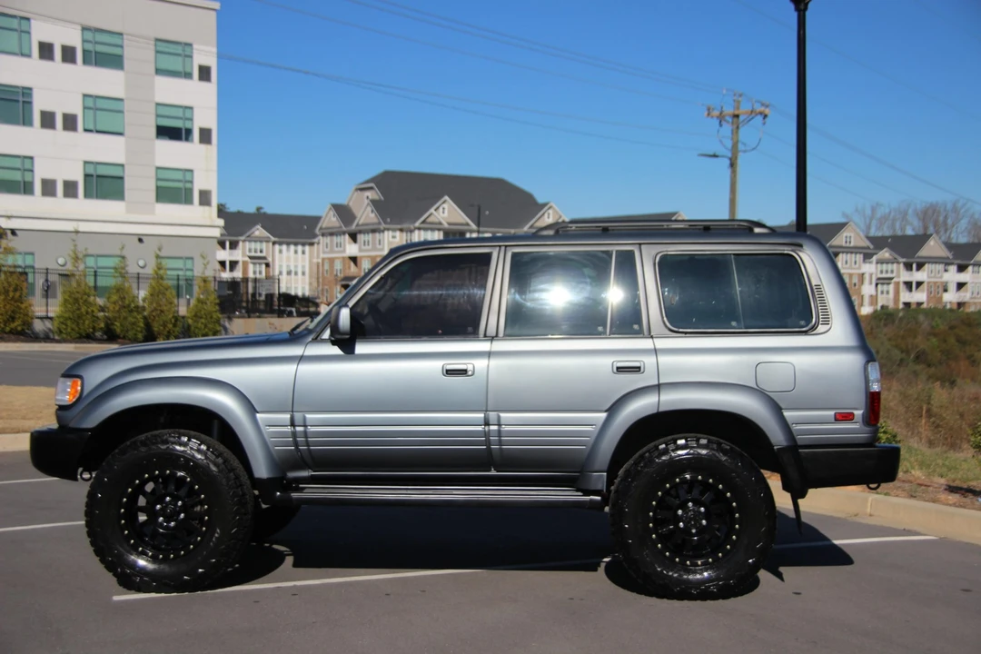 1997 Lexus LX 1st Gen - Image 30 of 31
