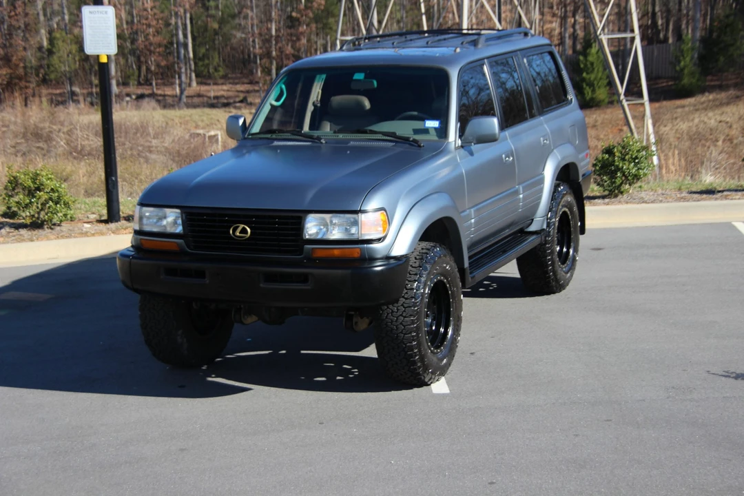 1997 Lexus LX 1st Gen - Image 5 of 31