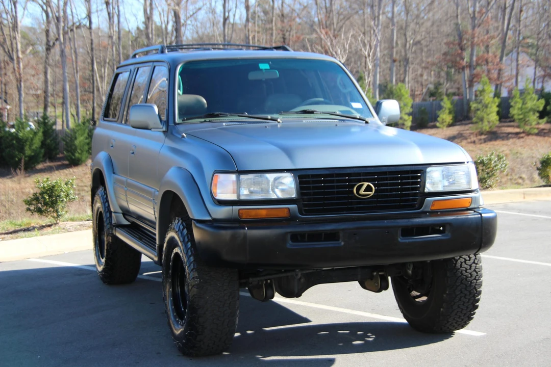 1997 Lexus LX 1st Gen - Image 12 of 31