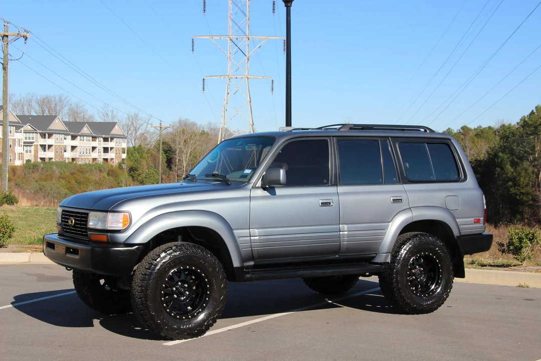 1997 Lexus LX 1st Gen - Image 3 of 31