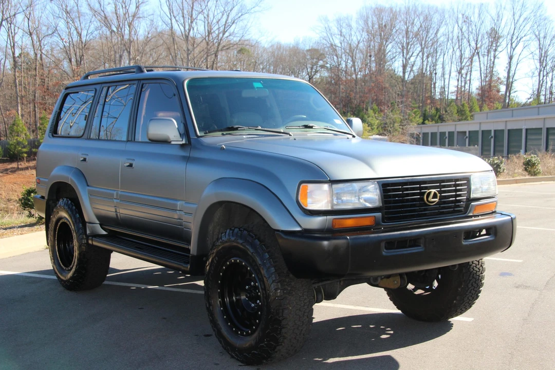 1997 Lexus LX 1st Gen - Image 11 of 31