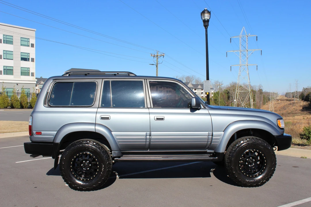 1997 Lexus LX 1st Gen - Image 16 of 31