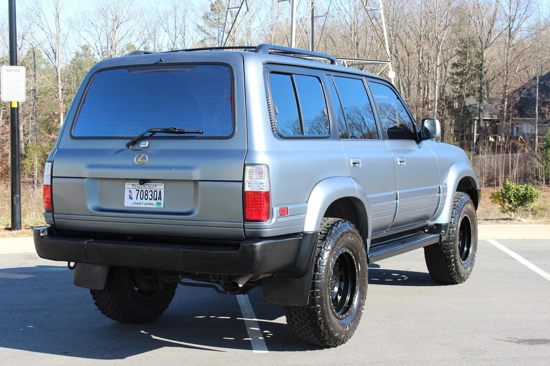 1997 Lexus LX 1st Gen - Image 22 of 31