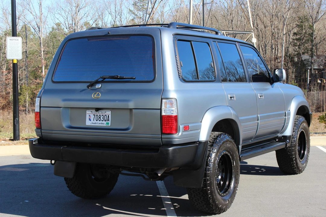 1997 Lexus LX 1st Gen - Image 24 of 31