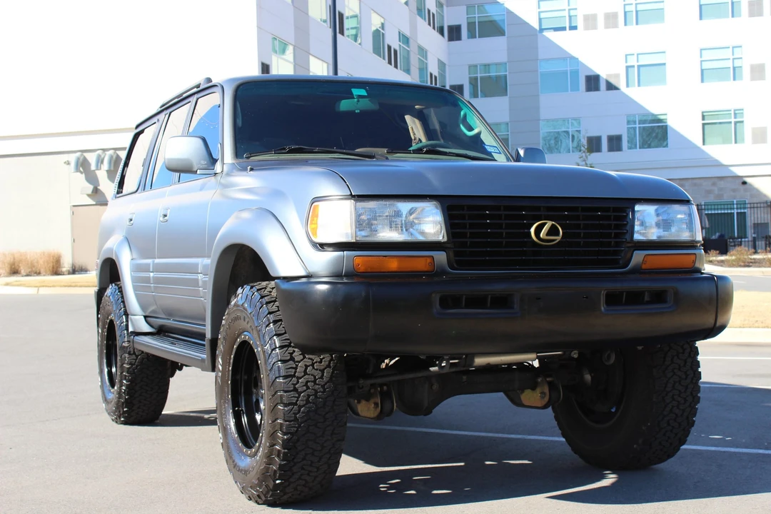 1997 Lexus LX 1st Gen - Image 13 of 31