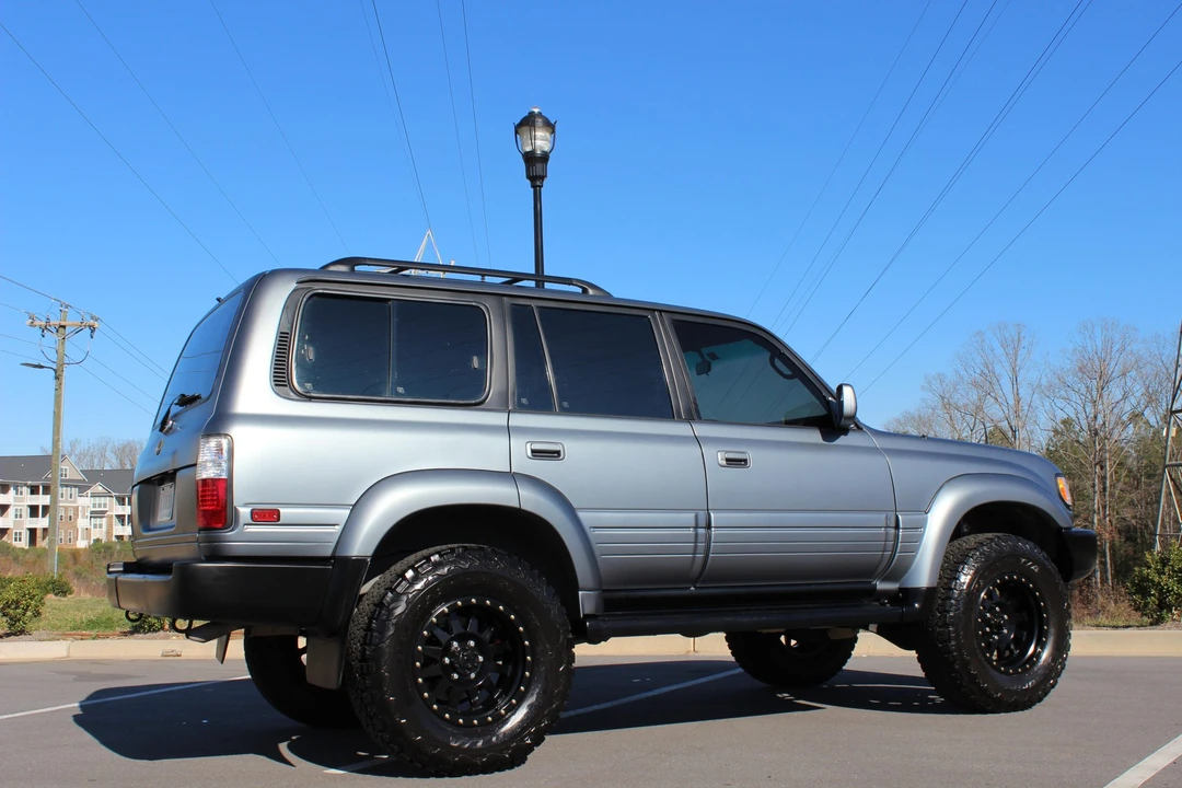 1997 Lexus LX 1st Gen - Image 19 of 31