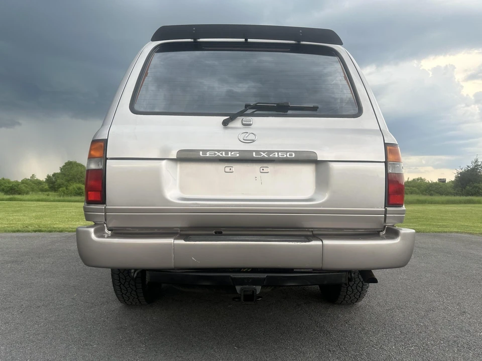1997 Lexus LX 1st Gen - Image 21 of 31