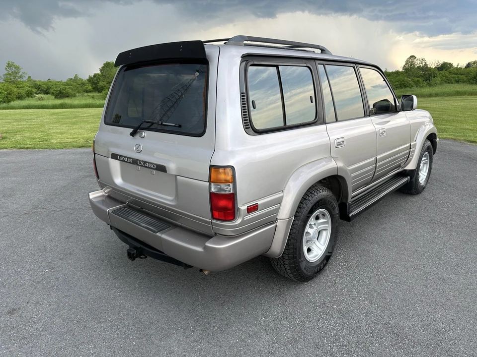 1997 Lexus LX 1st Gen - Image 16 of 31