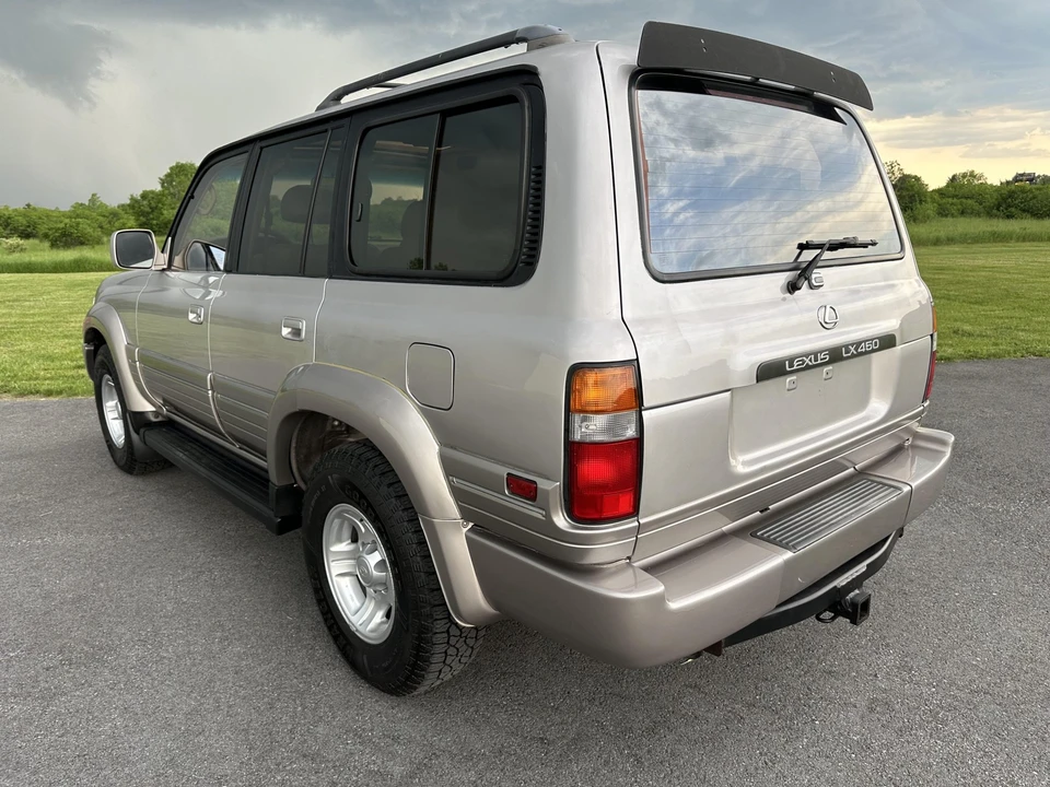 1997 Lexus LX 1st Gen - Image 23 of 31