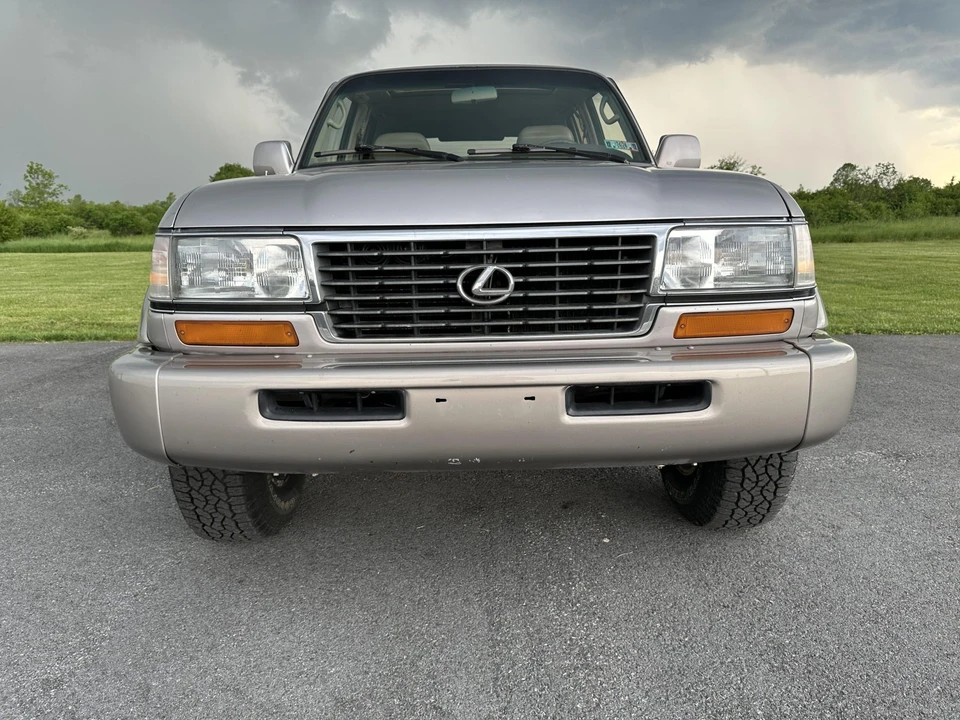 1997 Lexus LX 1st Gen - Image 6 of 31