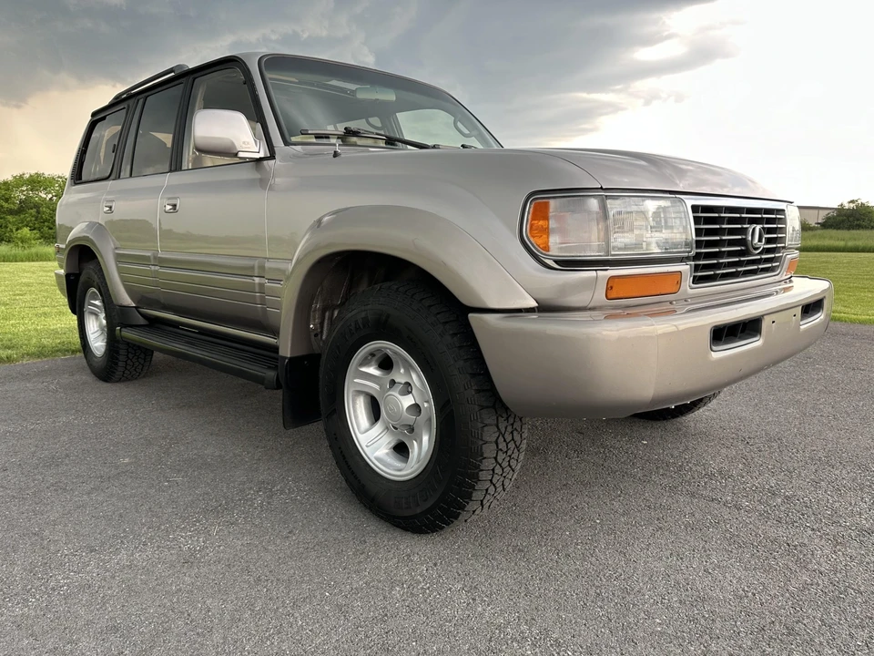 1997 Lexus LX 1st Gen - Image 9 of 31