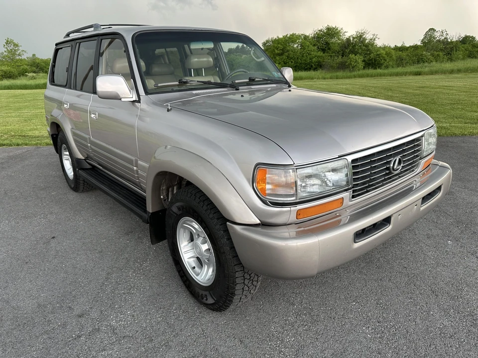 1997 Lexus LX 1st Gen - Image 11 of 31