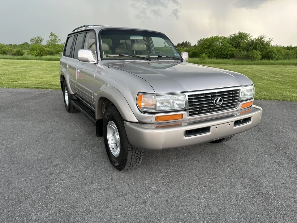 1997 Lexus LX 1st Gen - Image 8 of 31