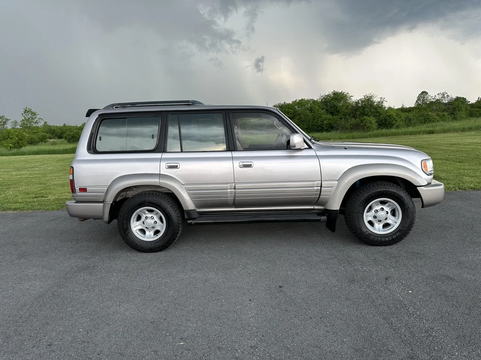 1997 Lexus LX 1st Gen - Image 14 of 31