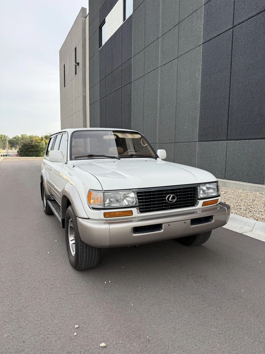 1997 Lexus LX 1st Gen - Image 13 of 31