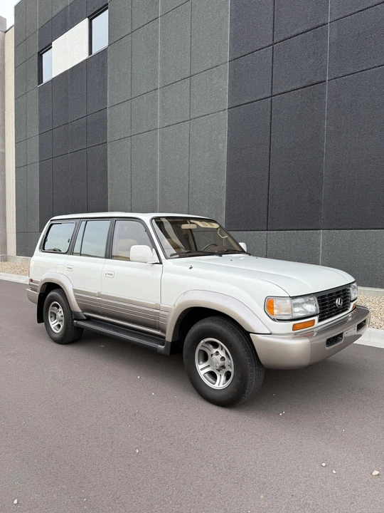 1997 Lexus LX 1st Gen - Image 11 of 31