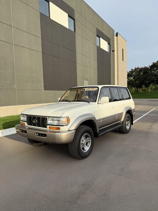 1997 Lexus LX 1st Gen - Image 3 of 31