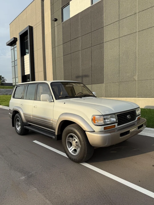 1997 Lexus LX 1st Gen - Image 12 of 31
