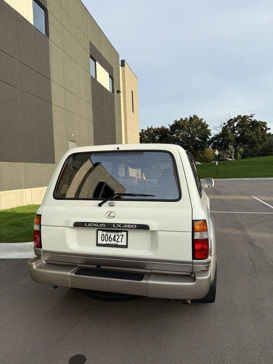 1997 Lexus LX 1st Gen - Image 8 of 31