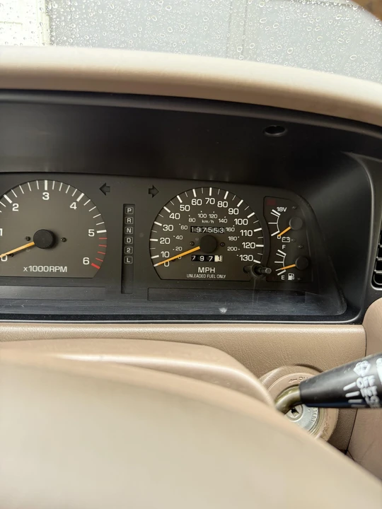 1997 Lexus LX 1st Gen - Image 30 of 31