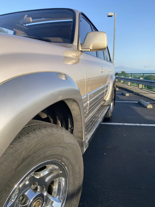 1997 Lexus LX 1st Gen - Image 24 of 31