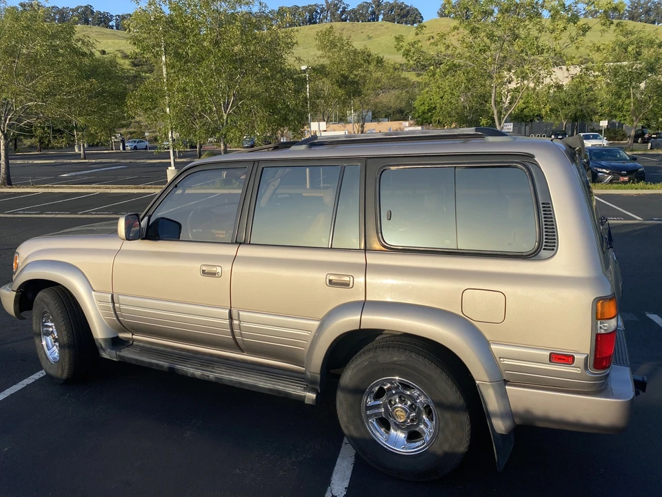1997 Lexus LX 1st Gen - Image 7 of 31