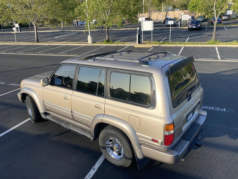 1997 Lexus LX 1st Gen - Image 8 of 31