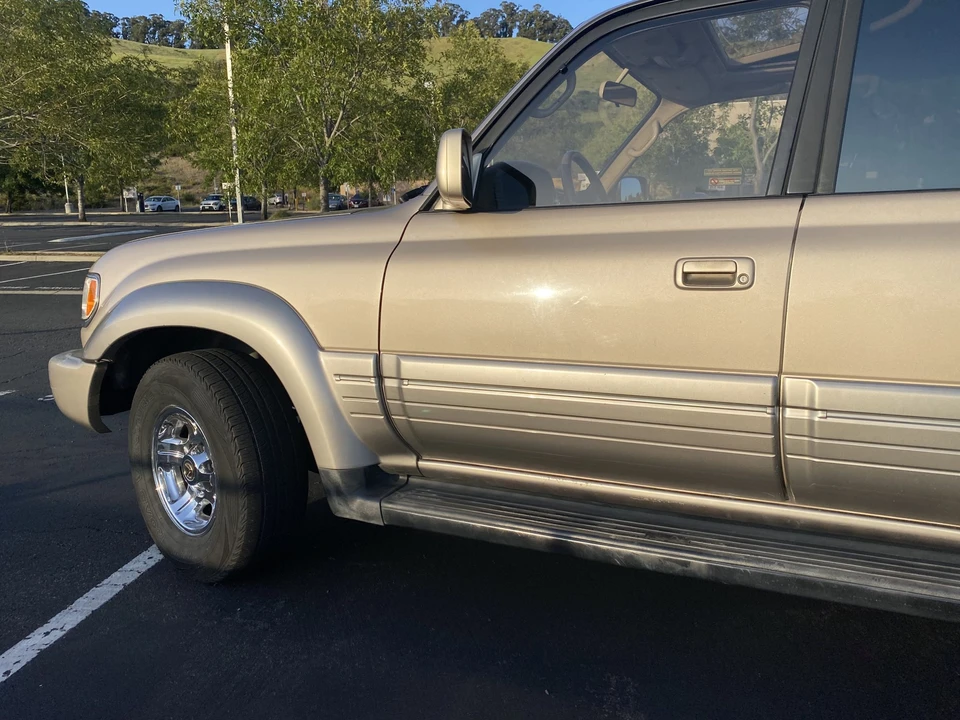 1997 Lexus LX 1st Gen - Image 26 of 31
