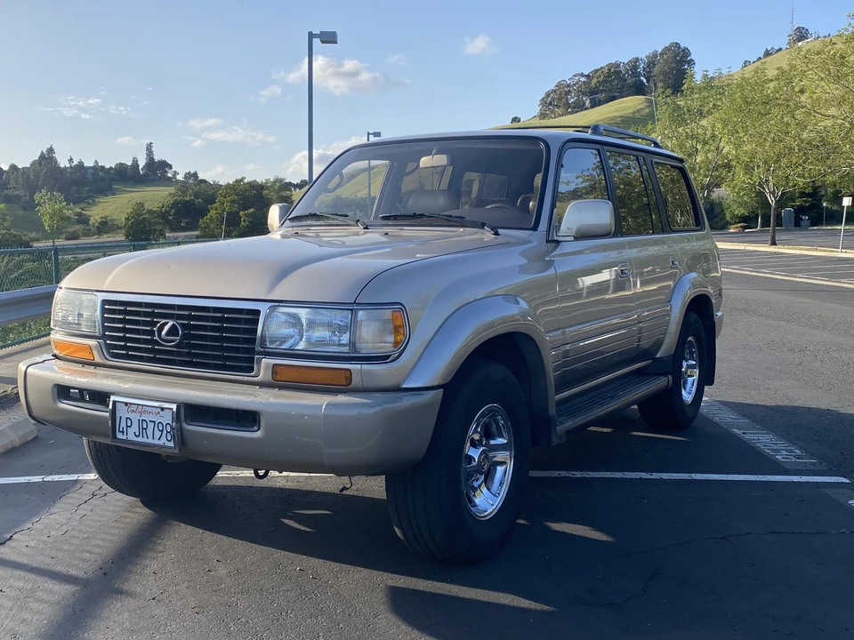 1997 Lexus LX 1st Gen - Image 3 of 31