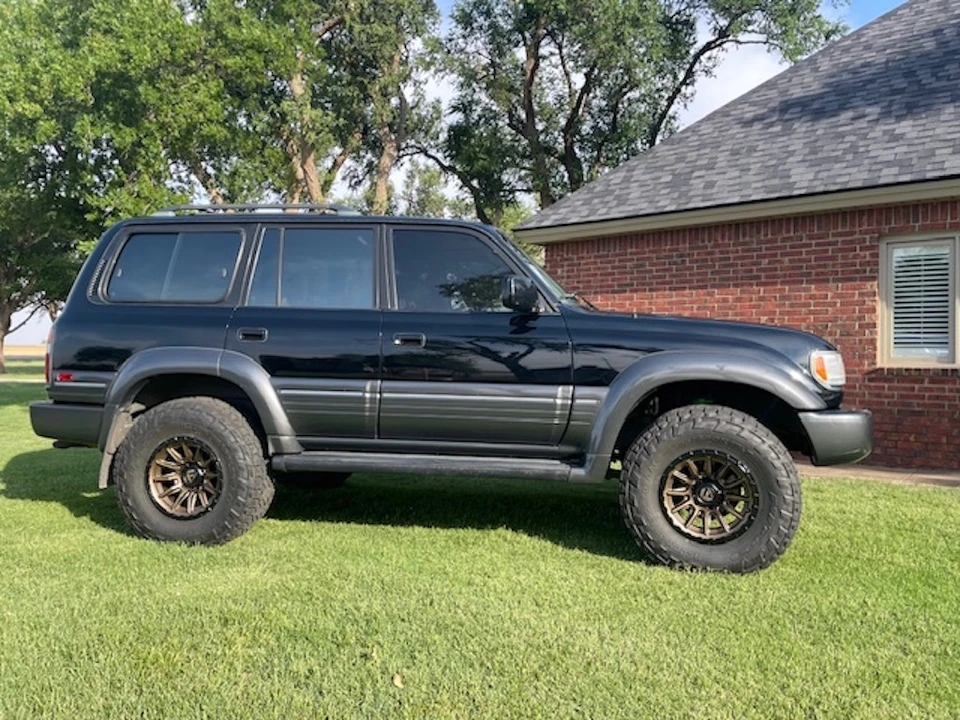 1997 Lexus LX 1st Gen - Image 21 of 31