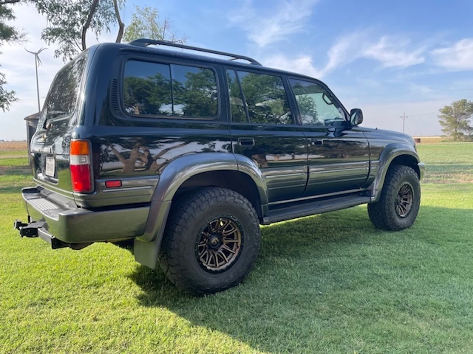 1997 Lexus LX 1st Gen - Image 18 of 31