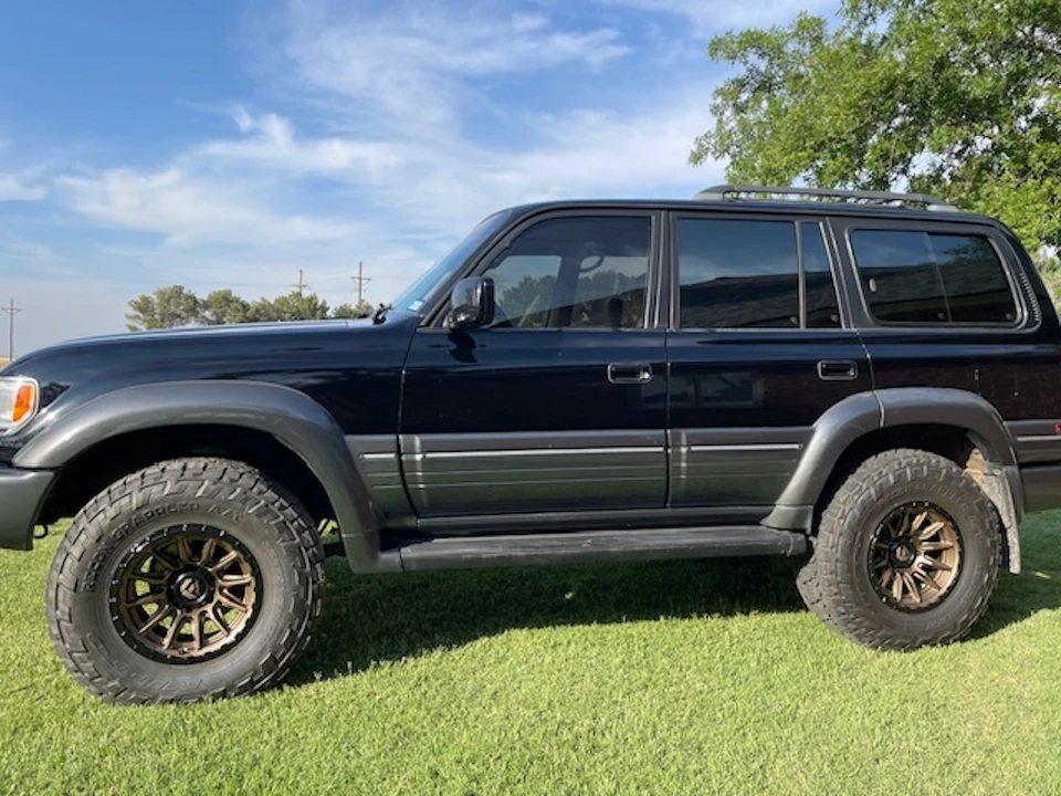 1997 Lexus LX 1st Gen - Image 29 of 31
