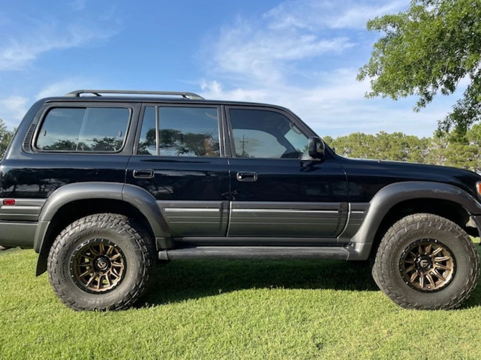 1997 Lexus LX 1st Gen - Image 30 of 31