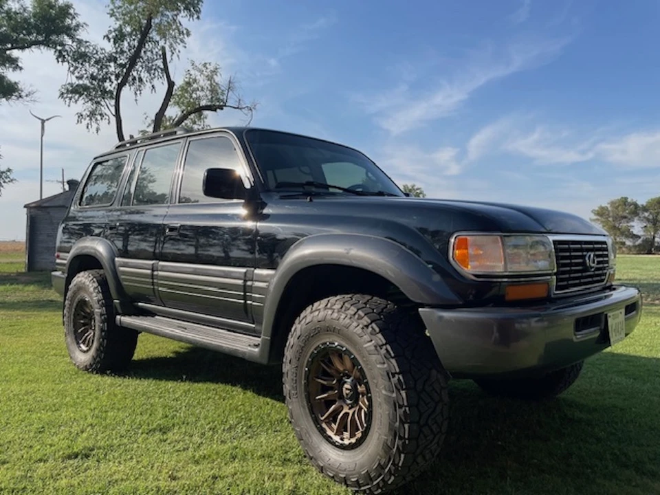 1997 Lexus LX 1st Gen - Image 24 of 31