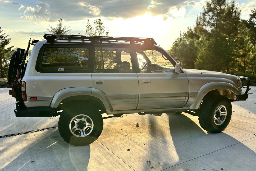 1997 Lexus LX 1st Gen - Image 7 of 31