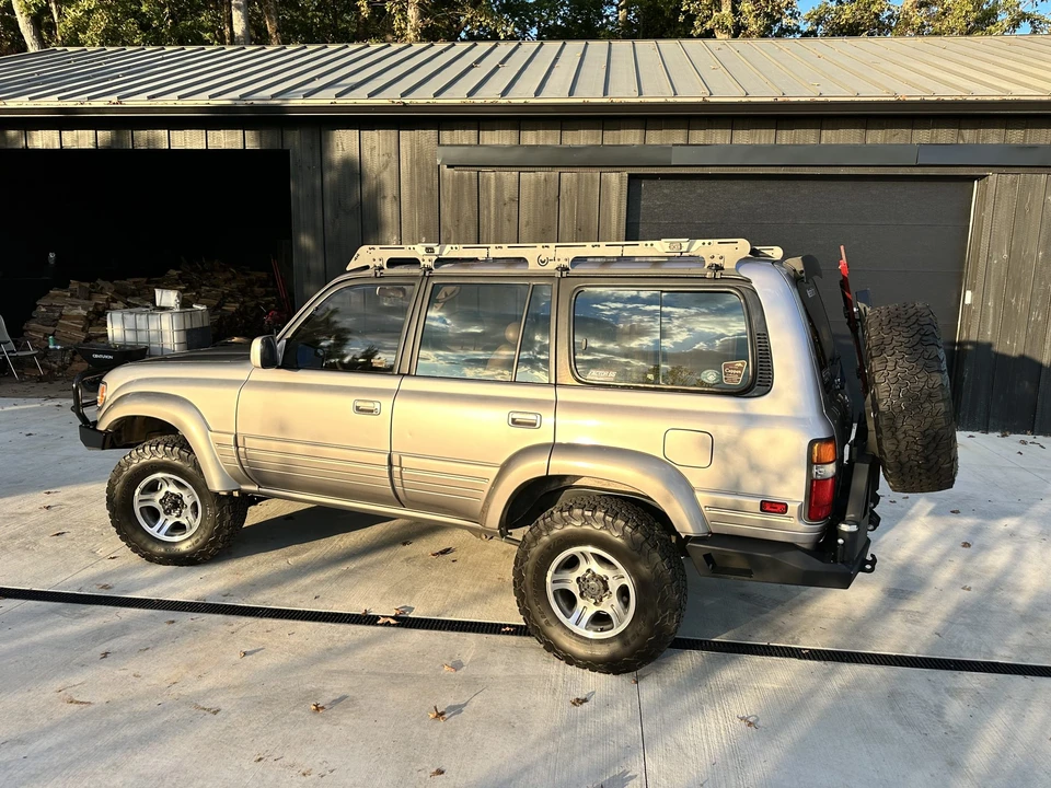 1997 Lexus LX 1st Gen - Image 16 of 31