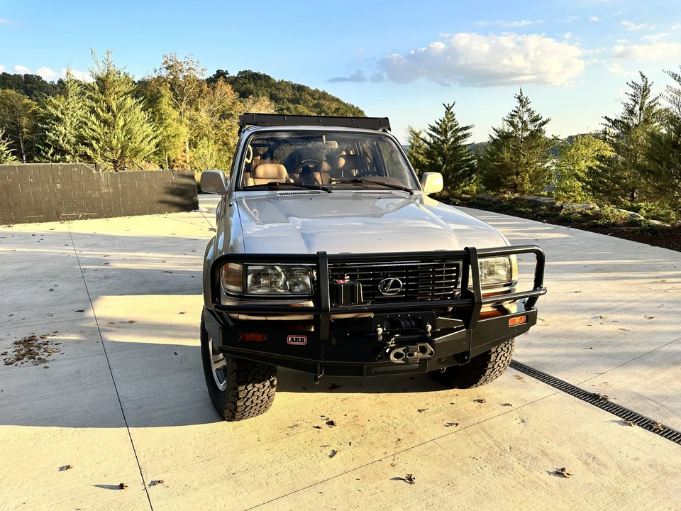 1997 Lexus LX 1st Gen - Image 4 of 31