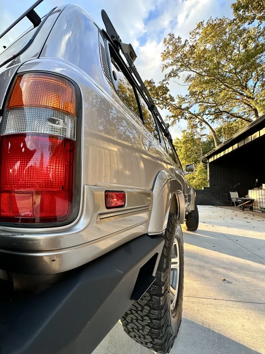 1997 Lexus LX 1st Gen - Image 21 of 31