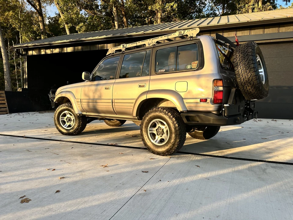 1997 Lexus LX 1st Gen - Image 15 of 31