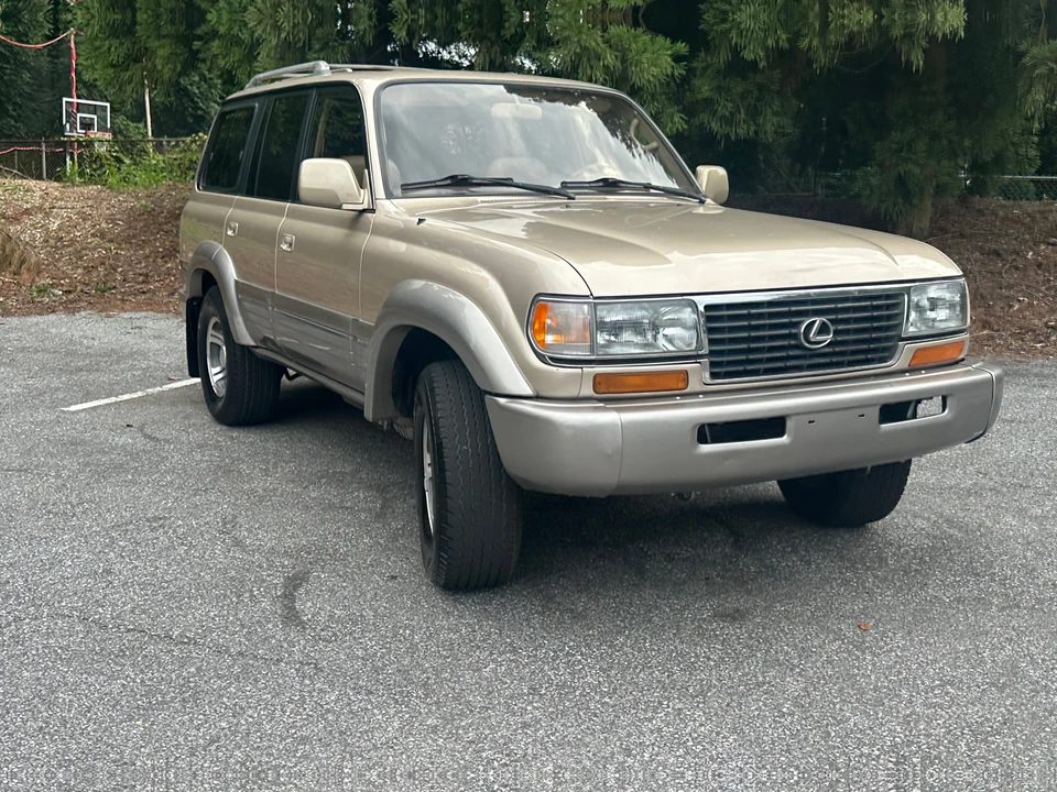 1997 Lexus LX 1st Gen - Image 9 of 31