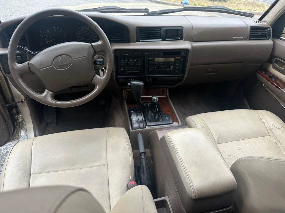 1997 Lexus LX 1st Gen - Image 23 of 31