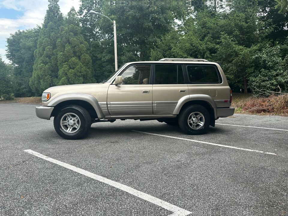 1997 Lexus LX 1st Gen - Image 3 of 31