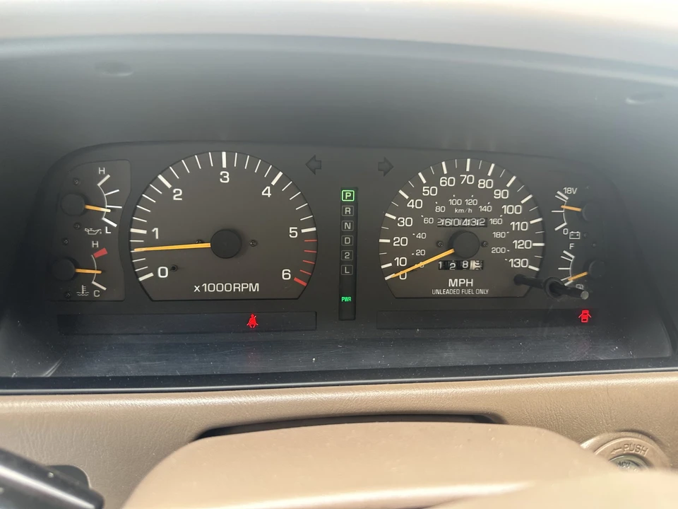 1997 Lexus LX 1st Gen - Image 25 of 31