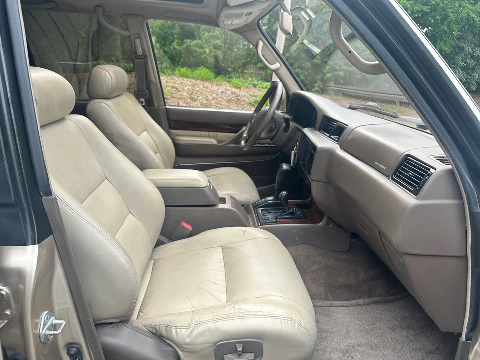 1997 Lexus LX 1st Gen - Image 19 of 31