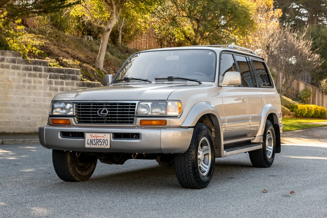 1997 Lexus LX 1st Gen - Image 5 of 31