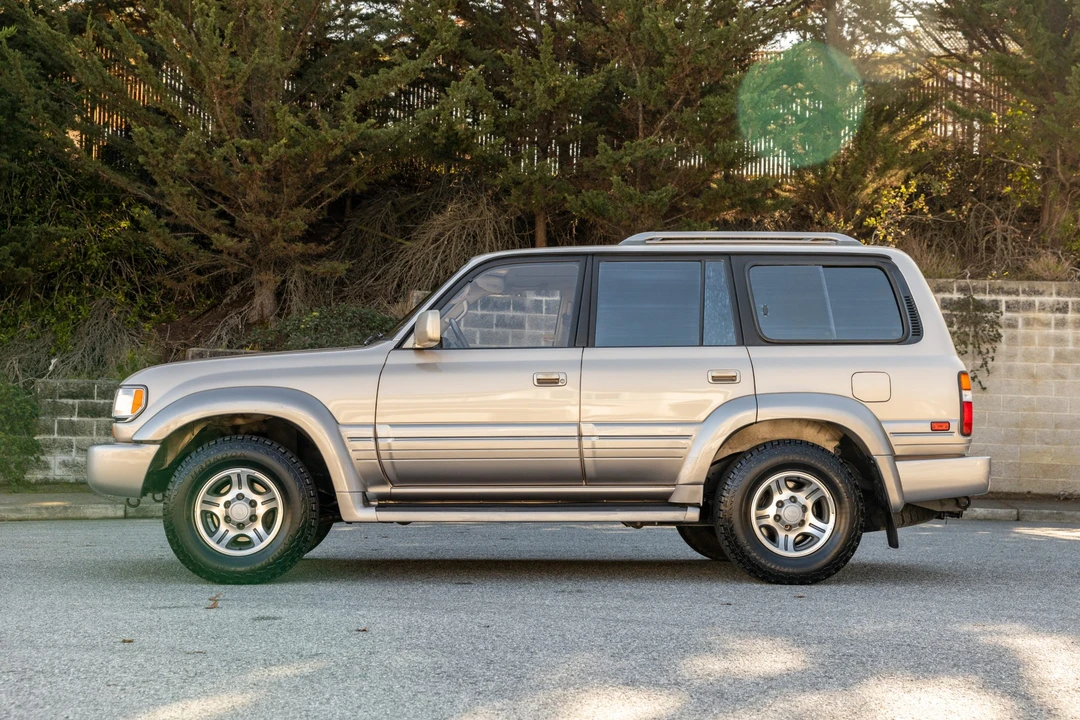 1997 Lexus LX 1st Gen - Image 6 of 31